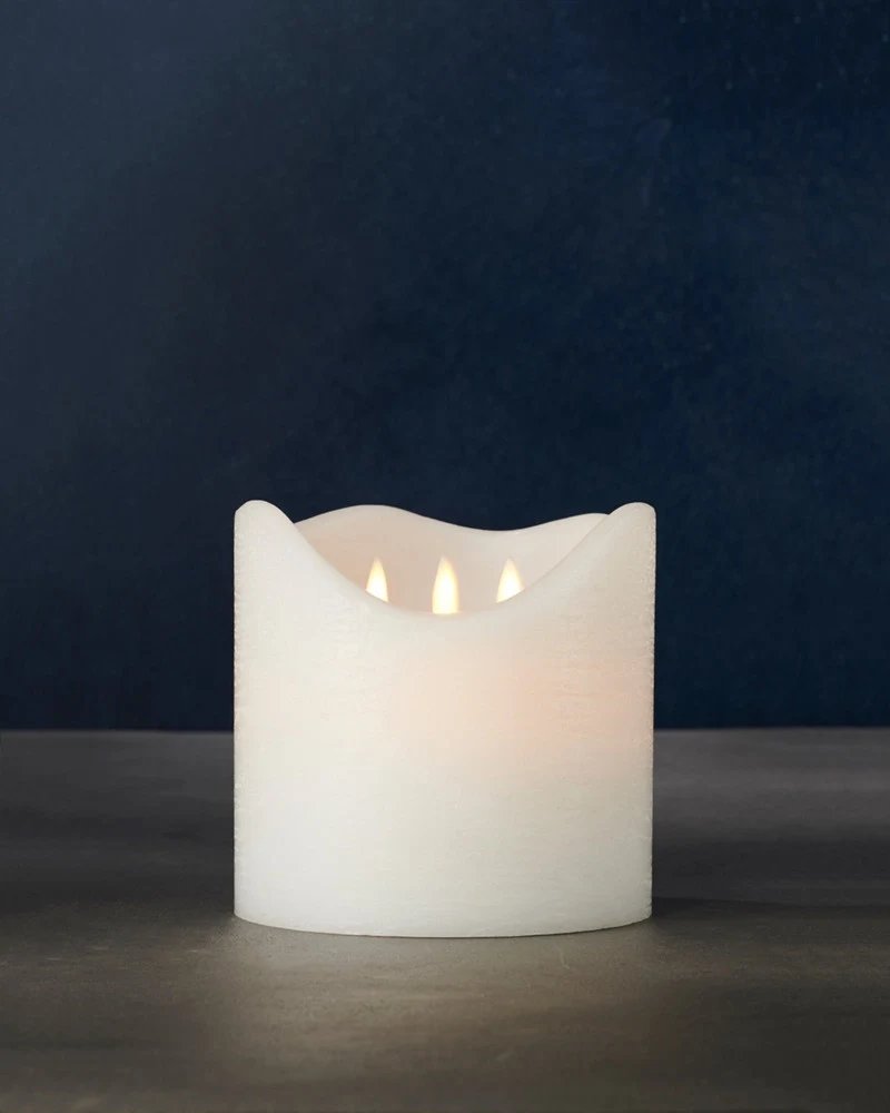 Vosková LED svíčka Sara exclusive 3 knoty, 15 x 15 cm, bílá