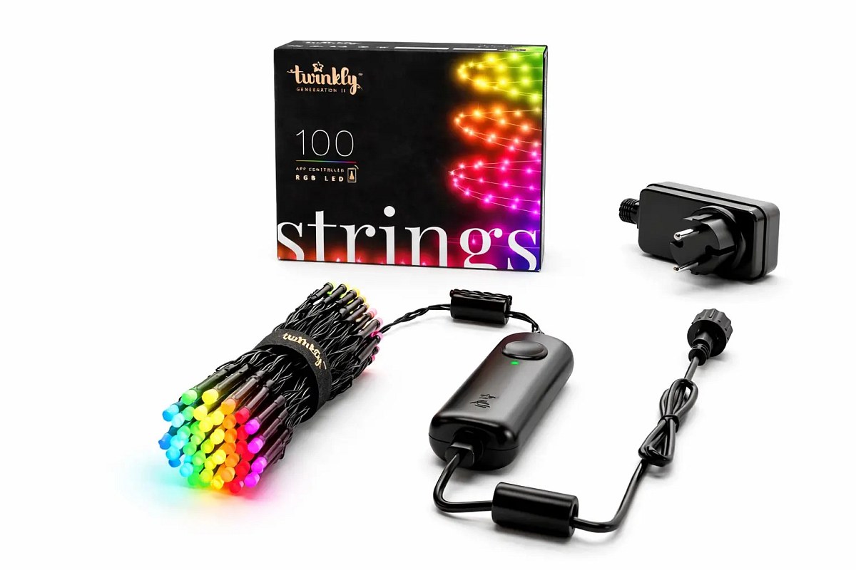 Barevná světýlka venkovní Twinkly strings světelný řetěz 8 m, 100 diod RGB, černý kabel IP44, vč