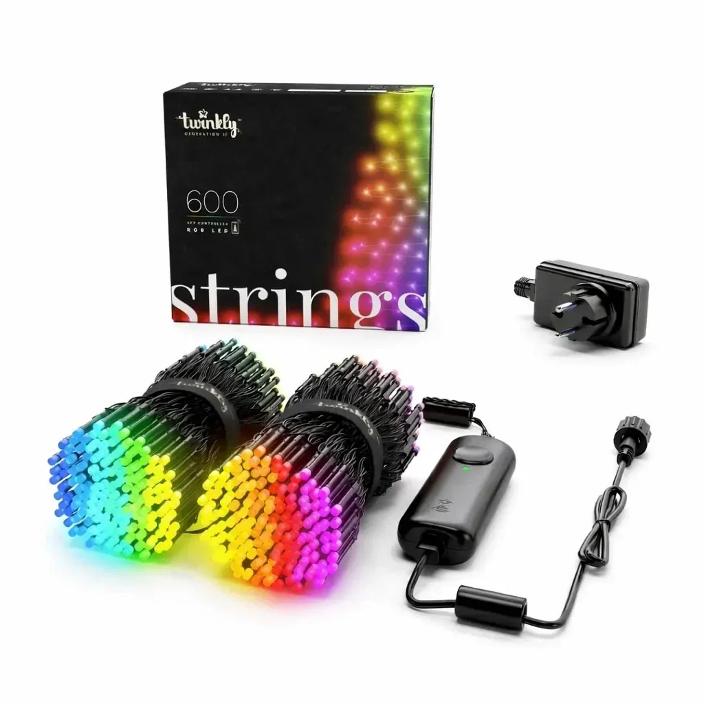 Barevná světýlka venkovní Twinkly strings 2 × 24 m světelný řetěz, 600 LED RGB, černý kabel IP44, vč zdroje, Bluetooth, Wi-Fi