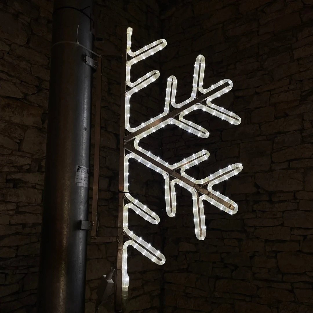 Décor demi-flocon de neige, 90x50cm, glacé