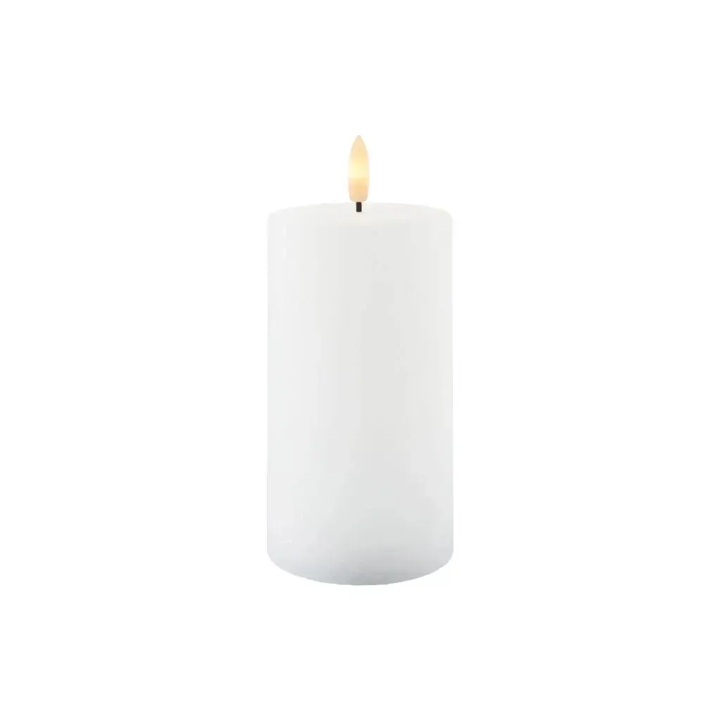 Bougie LED rechargeable en cire véritable Sille, Ø 7,5 × 15 cm, blanche