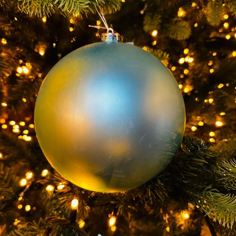 Boule en plastique, diamètre 20 cm, bleu clair, mate