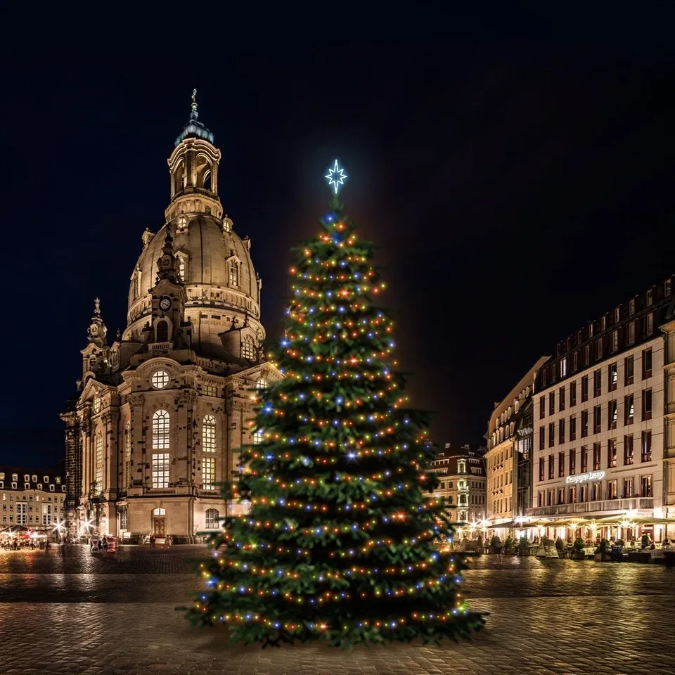 Jeu de lumières LED pour arbres de Noël de 15 à 17 m de haut, coloré